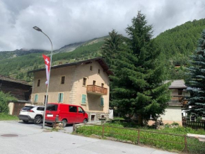 Le Randonneur charmful chalet near Zermatt 6 to 12p